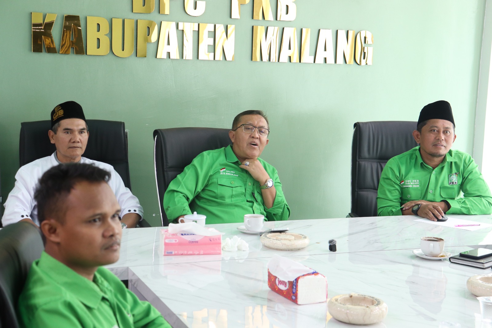 Lewat Live TikTok Hari Fraksi, Abah Kholiq Dengarkan Aspirasi dan Keluhan Warga Kabupaten Malang